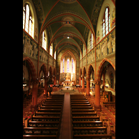 Dudelange (Ddelingen), Saint-Martin (St. Martin), Blick von der Orgelempore ins Hauptschiff