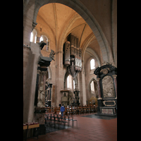 Trier, Dom St. Peter, Blick vom Seitenschiff zur groen Orgel