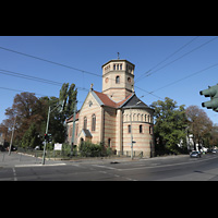 Berlin, Friedenskirche Niederschnhausen, Auenansicht vom Ossietzkyplatz aus