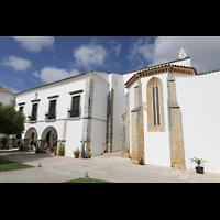 Faro, Catedral da S, Auenansicht vom Kirchhof aus