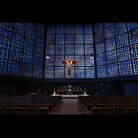 Berlin, Kaiser-Wilhelm-Gedchtniskirche, Altarraum mit segnendem Christus