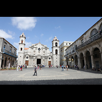 La Habana (Havanna), Catedral de San Cristbal, Plaza de la Catedral, rechts der Palacio del Conde Lombillo