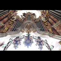 Weingarten, Basilika  St. Martin, Glockenspiel als Weintraube ber dem Spieltisch und mittlerer Prospekt