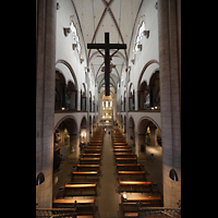 Neuss, Mnster St. Quirin(us), Blick von der Orgelempore ins Hauptschiff