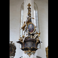Merseburg, Dom St. Johannes und St. Laurentius, Epitaph des Kanzlers August Just im nrdlichen Langhaus (1755)