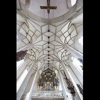 Merseburg, Dom St. Johannes und St. Laurentius, Blick ins Gewlbe mit Orgel und romanischem Kruzifix im Chor