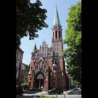 Berlin, Herz-Jesu-Kirche Tegel, Auenansicht mit Turm