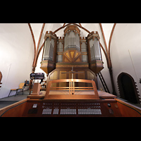 Berlin, Herz-Jesu-Kirche Tegel, Orgel mit Spieltisch
