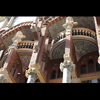 Barcelona, Palau de la Msica Catalana, Fassadendetails mit Bsten berhmter Komponisten