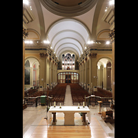 Barcelona, Sant Vicen de Sarri, Blick ber den Altar zur Orgel