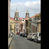 La Orotava (Teneriffa), Nuestra Seora de la Conceptin, Blick von der Calle Toms Prez auf die Kirchtrme