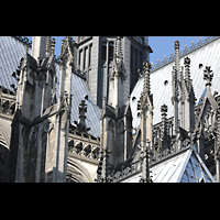 Kln (Cologne), Dom St. Peter und Maria, Strebewerk und Fialen an der nordstlichen Vierung