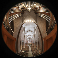 Ratzeburg, Dom, Blick vom Hauptorgelspieltisch nach oben auf die Orgel und in den Dom