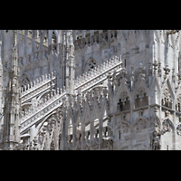 Milano (Mailand), Duomo di Santa Maria Nascente, Reich verzierte Strebebgen