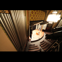 Philadelphia, Irvine Auditorium ('Curtis Organ'), Blick vom Great/Swell-Level auf die Bhne; links: Prospektpfeifen des Stage-Right-Pedal