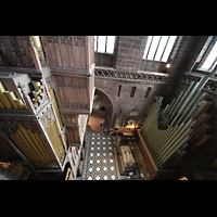 Chester, Cathedral, Orgel (Rckseite) und Pedalpfeifen im nrdlichen Querschiff