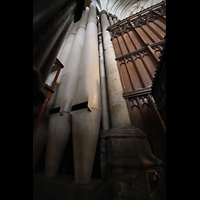 York, Minster (Cathedral Church of St Peter), Die mchtigen tiefsten und grten Pfeifen des Double Open Diapason 32'