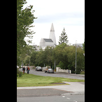 Reykjavk, Hallgrmskirkja, Blick von der Hteigskirkja zur Hallgrmskirkja