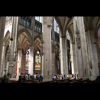 Kln (Cologne), Dom St. Peter und Maria, Blick vpom Querhaus in Richtung Vierung