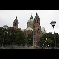 Mnchen (Munich), St. Lukas, Lukaskirche von der Isar aus