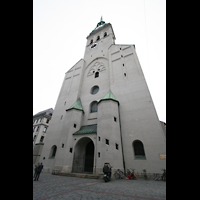 Mnchen (Munich), Alt St. Peter, Fassade