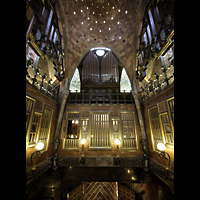 Barcelona, Palau Gell (Gaudi), Innenraum mit Orgel