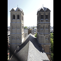 Köln, Basilika St. Gereon (Chororgel), Blick vom Dekagon außen über das Dach des Langhauses in Richtung Osten