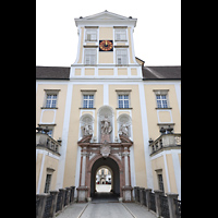 Kremsm�nster, Stiftskirche, Br�cke mit Spindlerturm