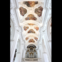 Kremsm�nster, Stiftskirche, Orgel und Deckengew�lbe