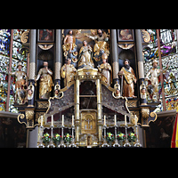 Mondsee, Basilika St. Michael, Hochaltar - Detail