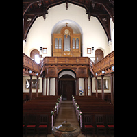 Salzburg, Christuskirche, Innenraum in Richtung Orgel