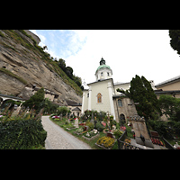 Salzburg, Stiftskirche St. Peter, Ansicht von Osten vom Friedhof St. Peter - links der Festungsberg