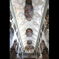 Salzburg, Stiftskirche St. Peter, Hauptorgel mit Blick ins Gew�lbe