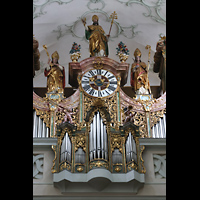 Salzburg, Stiftskirche St. Peter, R�ckpositiv, Prospekt-Uhr und Figurenschmuck der Hauptorgel