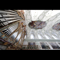 Salzburg, Stiftskirche St. Peter, Schr�ger Blick entlang der Prospektpfeifen zur Drcke
