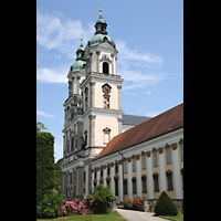 St. Florian, Stiftskirche, Fassade seitlich