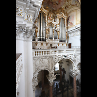 St. Florian, Stiftskirche, Hauptorgel vom Seitenumgang aus