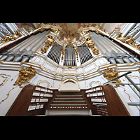 St. Florian, Stiftskirche, Hauiptorgel mit Spieltisch perspektivisch