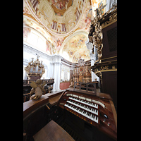 St. Florian, Stiftskirche, Spieltisch der Chororgeln auf der rechten Chororgelempore