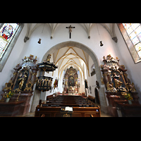 St. Georgen im Attergau, Pfarrkirche St. Georgen, Innenraum in Richtung Chor