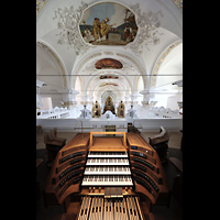 Disentis, Benediktinerkloster, Klosterkirche St. Martin, Blick �ber den Spieltisch in die Kirche