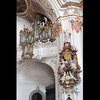 Einsiedeln, Benediktinerabtei, Epitaph am linken Vierungspfeiler, dar�ber die Marienorgel