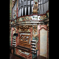 Einsiedeln, Benediktinerabtei, Spieltisch der Chororgel seitlich