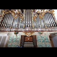 Einsiedeln, Benediktinerabtei, Spieltisch und Mauritiusorgel perspektivisch