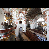 Einsiedeln, Benediktinerabtei, Blick vom oberen Seitenumgang �ber die Kanzel und einen Seitenaltar ins Langhaus