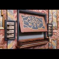 Muri, Klosterkirche (Epistelorgel), Spieltisch der Evangelienorgel seitlich