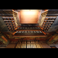 Muri, Klosterkirche (Epistelorgel), Hauptorgelsieltisch von oben (beleuchtet)