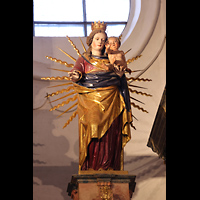 Muri, Klosterkirche (Epistelorgel), Marienfigur in der Mitte des Hauptwerksprospekts