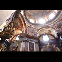 Praha (Prag), Kostel sv. Franti�ka z Assisi (Kreuzherrenkirche), Kanzel und Orgel