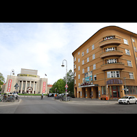 Berlin (Mitte), Kino Babylon, Auenansicht und Rosa-Luxemburg-Platz